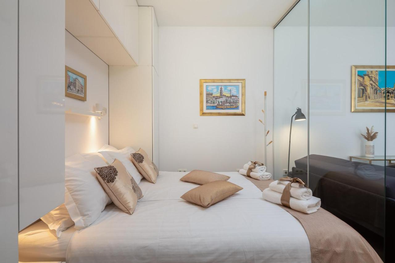 Jojo Studio Apartment - Feel The City'S Heartbeat Split Luaran gambar