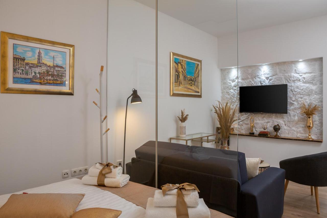 Jojo Studio Apartment - Feel The City'S Heartbeat Split Luaran gambar